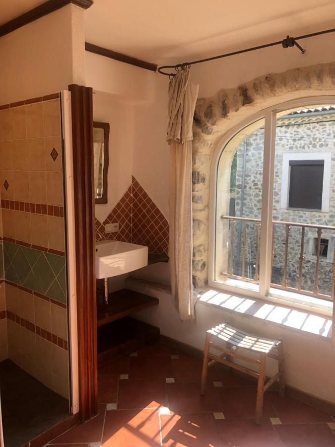 Gite De Groupe 9Ch Ou 3 Gites Independants De 3Ch - Patio Et Piscine Interieure Chauffee Toute L'Annee Vallon-Pont-dʼArc Zewnętrze zdjęcie