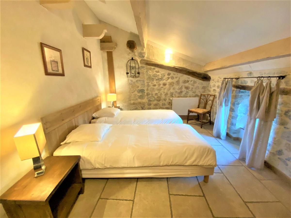 Gite De Groupe 9Ch Ou 3 Gites Independants De 3Ch - Patio Et Piscine Interieure Chauffee Toute L'Annee Vallon-Pont-dʼArc Zewnętrze zdjęcie