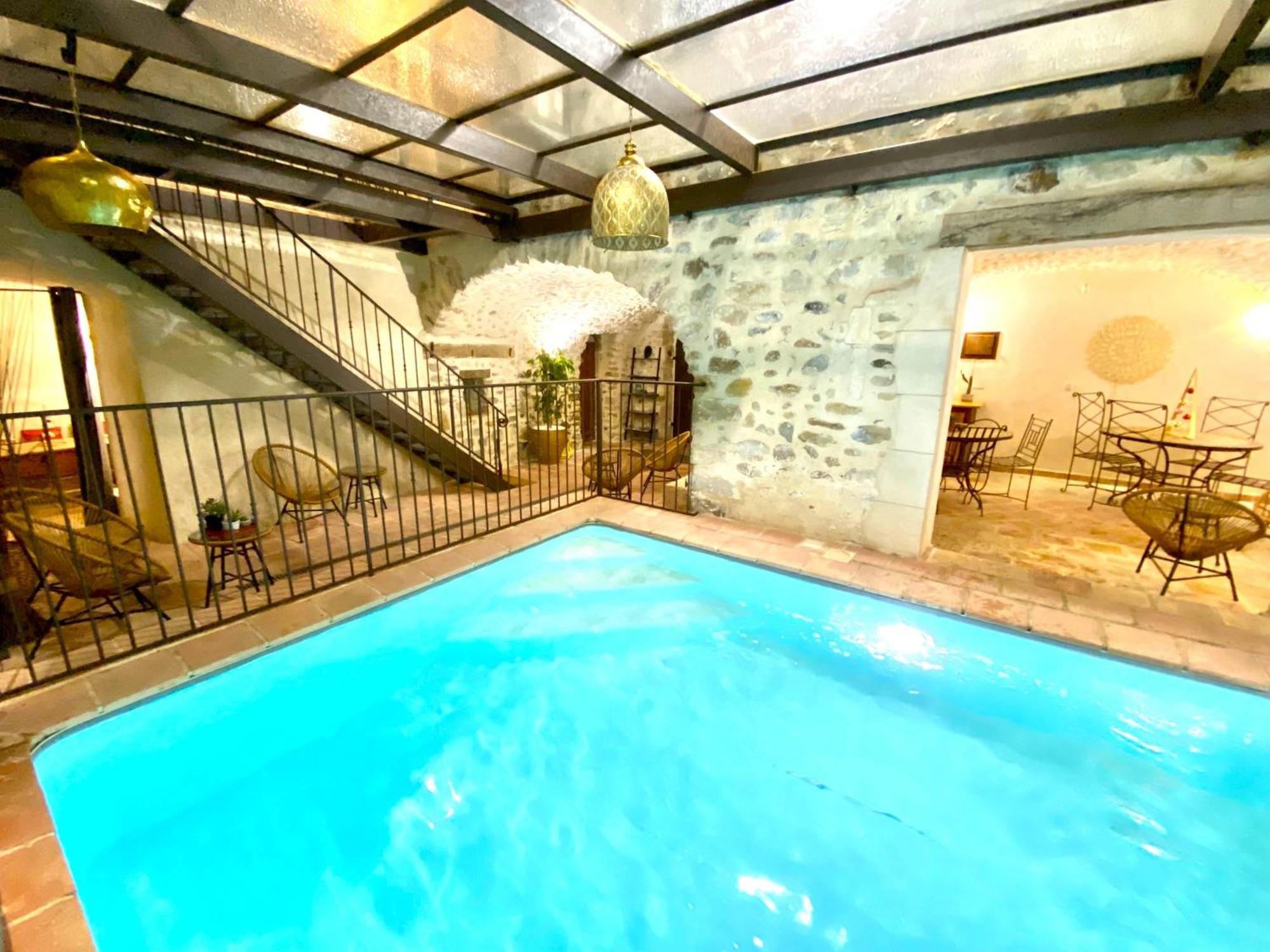 Gite De Groupe 9Ch Ou 3 Gites Independants De 3Ch - Patio Et Piscine Interieure Chauffee Toute L'Annee Vallon-Pont-dʼArc Zewnętrze zdjęcie